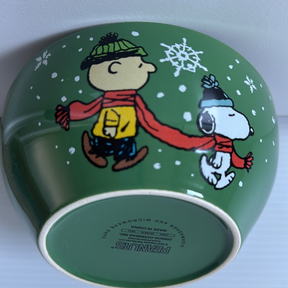 Set of Green Holiday Peanuts - Charlie Brown & Snoopy cereal - snack bowls.